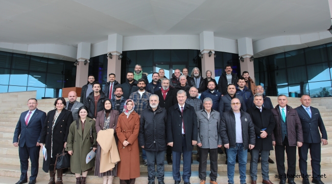  Ağrı İbrahim Çeçen Üniversitesi Rektörü Prof. Dr. İlhami Gülçin, Basınla Bir Araya Geldi