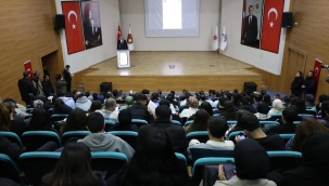 Ağrı Valiliği'nden Gençleri Bekleyen Büyük Tehlike Semineri 