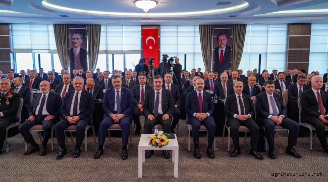 Ağrı Valisi Dr. Önder Bozkurt, Ankara'da düzenlenen ve iki gün süren "Valiler Buluşması" programına katıldı.