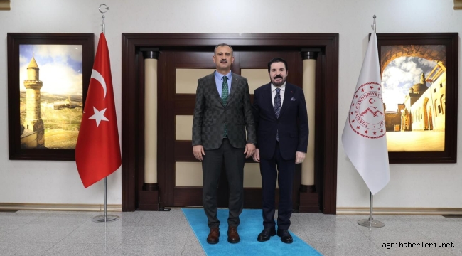 Önceki Dönem AK Partili Ağrı Belediye Başkanı Savcı Sayan, Ağrı'da 