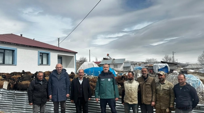  Ağrı'da Sel ve Taşkın Riskine Karşı Vali Bozkurt Çizmelerini Giyip Sahaya İndi 