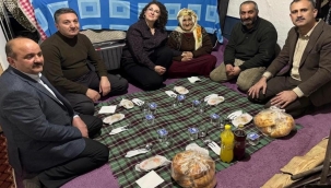 Ağrı Valisi 78 Yaşındaki Güvercin Ninenin İftar Sofrasında