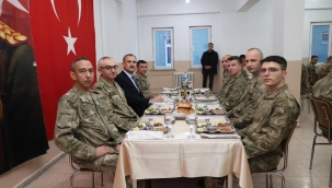 Ağrı Valisi Bozkurt, Cezaevi ve Tugay Ziyaretlerinde: Asker ve Personel ile İftar Açtı