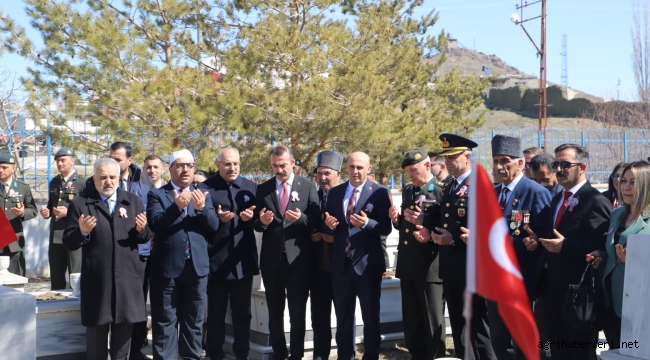 Çanakkale Geçilmez' Diyenler Doğubayazıt'ta Dualarla Anıldı