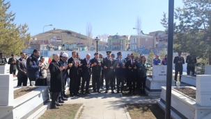 Çanakkale Geçilmez' Diyenler Doğubayazıt'ta Dualarla Anıldı