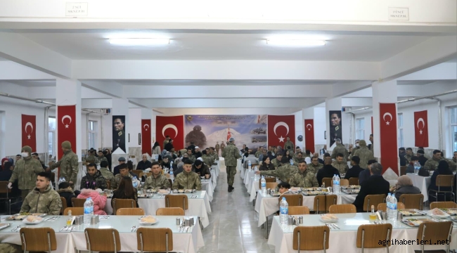 Doğubayazıt Tugay Komutanlığı Gazi ve Şehit Aileleri İle İftar Sofrasında Bir Ara Geldi