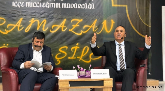 Ramazan'ın Manevi İkliminde Anlamlı Panel: Doğubayazıtlı Profesörler Gençlerle Buluştu
