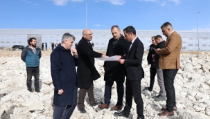 Ağrı Valisi Önder Bozkurt, Diyadin'de yürütülen projeleri yerinde denetledi