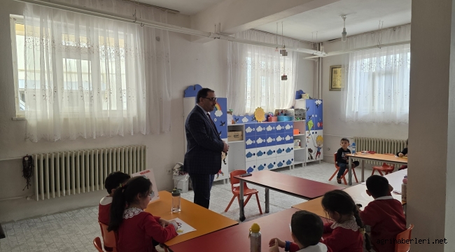 DOĞUBAYAZIT MÜFTÜSÜ DEMİRKAYNAK, KUR'AN KURSU ÖĞRENCİLERİNİ ZİYARET ETTİ