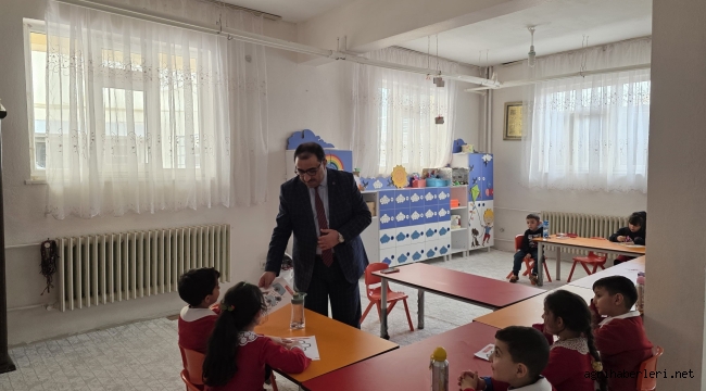 DOĞUBAYAZIT MÜFTÜSÜ DEMİRKAYNAK, KUR'AN KURSU ÖĞRENCİLERİNİ ZİYARET ETTİ