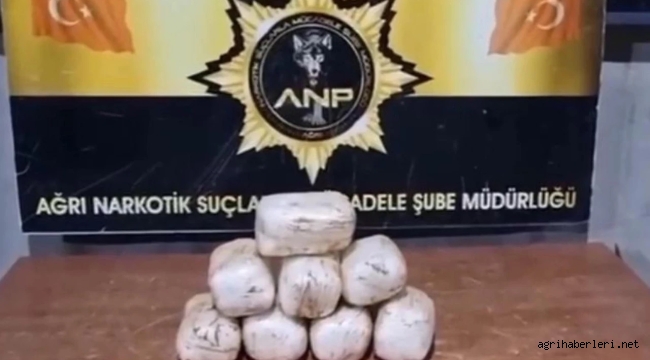 İran'dan Türkiye'ye Giriş Yapan TIR'da 1 Kilo 200 Gr Uyuşturucu Yakalandı.