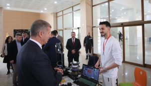 Ağrı'da Matematik Rüzgârı: AİÇÜ'de Bilim ve Eğlence Buluştu!