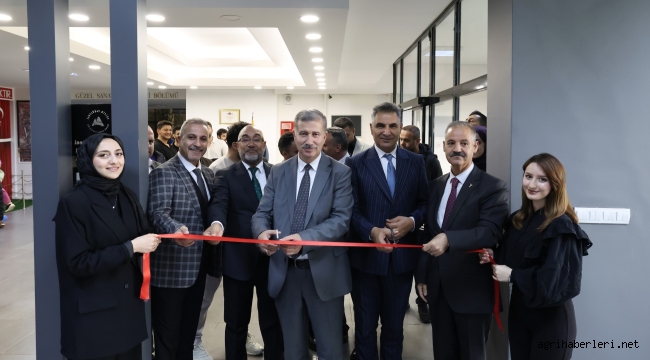 Ağrı İbrahim Çeçen Üniversitesi'nde Geri Dönüşümle Eğitime Değer Katan Sergi