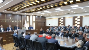 Ağrı Valisi Köy Muhtarlarıyla Buluştu: Altyapıdan Ulaşıma, İçme Suyundan Sahipsiz Hayvan Sorunu Ele AlındI