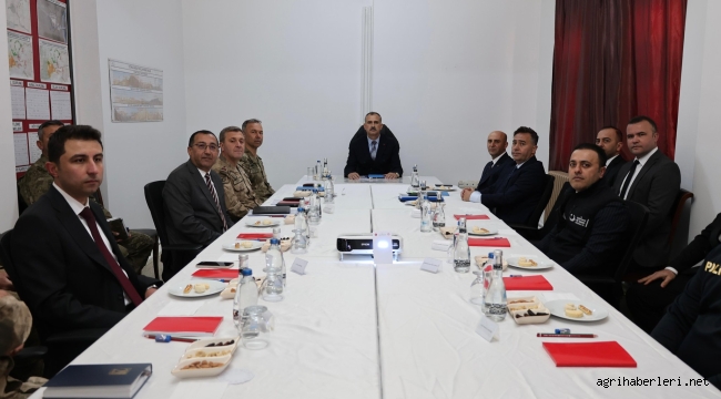 Ağrı Valisi Önder Bozkurt Başkanlığında Doğubayazıt'ta Sınır Güvenliği Toplantısı Yapıldı, Hudut Birliklerine Yeni Ekipmanlar Teslim Edildi
