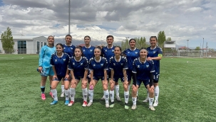 Bayazıtspor Kadın Futbol Takımının Çığlığı: Grupta Lideriz, Bizi Yalnız Bırakmayın!