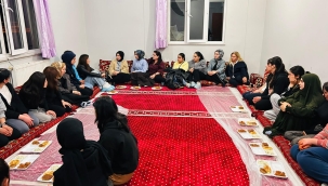 Kaymakam Eşi Tuğba Ekinci, Doğubayazıt'ta Yatılı Öğrencilerle Buluştu: "Sizler Bizim Gelecek Güvencemizsiniz"