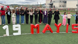 Taşlıçay Kaymakamı Kübra Baka Kılıç: 19 Mayıs Gençlik ve Spor Bayramı'nda Halay Çekti