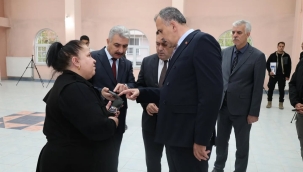 Vali Önder Bozkurt,  Ağrı'da Yeni Açılacak Müze Binasında İncelemelerde Bulundu