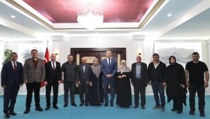 Ağrı Valisi Bozkurt'tan Anlamlı Buluşma: Şehit Ailelerini Makamında Ağırladı