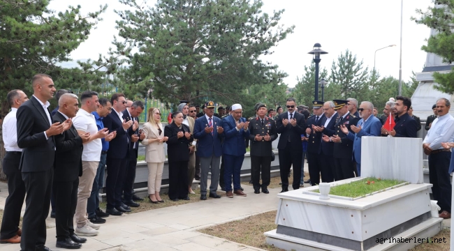 15 Temmuz'un 10. Yılında Doğubayazıt'ta Duygu Dolu Anma: Şehitlikten Aile Ziyaretlerine