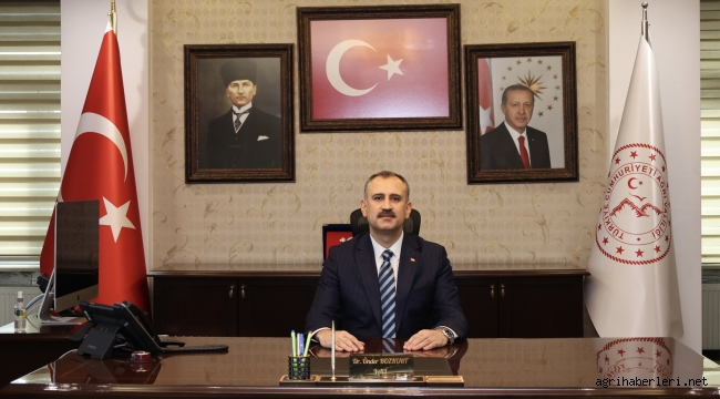 Ağrı Valisi Bozkurt 15 Temmuz Demokrasi ve Millî Birlik Günü Dolayısıyla Bir Mesaj Yayımladı.