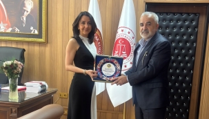 Doğubayazıt'ın İlk Kadın Başsavcısı Er'e Başkan Söyler'den Hoşgeldiniz Ziyareti.