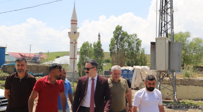 Doğubayazıt Kaymakamı Ayvat, Dağdelen Köyü'nde Güneş Enerjili Su Projesi'ni Yerinde İnceledi