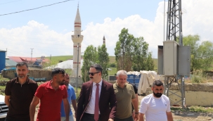 Doğubayazıt Kaymakamı Ayvat, Dağdelen Köyü'nde Güneş Enerjili Su Projesi'ni Yerinde İnceledi