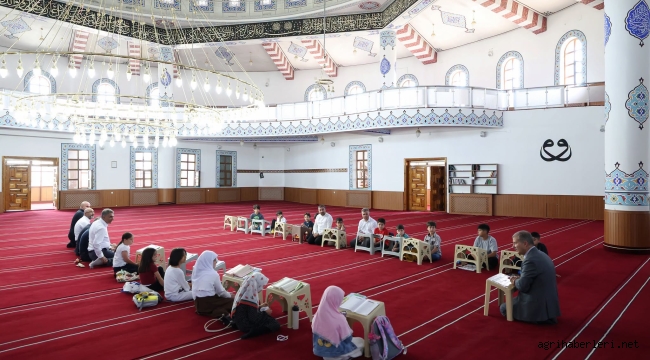 İÇÜ Rektörü Gülçin, Yaz Kur'an Kursu Öğrencileriyle Bir Araya Geldi